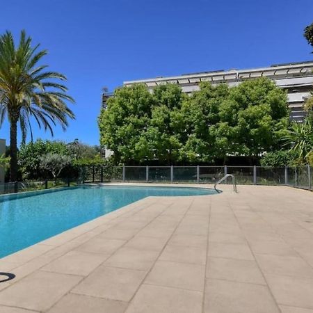 Air-Conditioned Studio With Pool St Laurent Du Var แซ็งต์-โลร็อง-ดู-วาร์ ภายนอก รูปภาพ