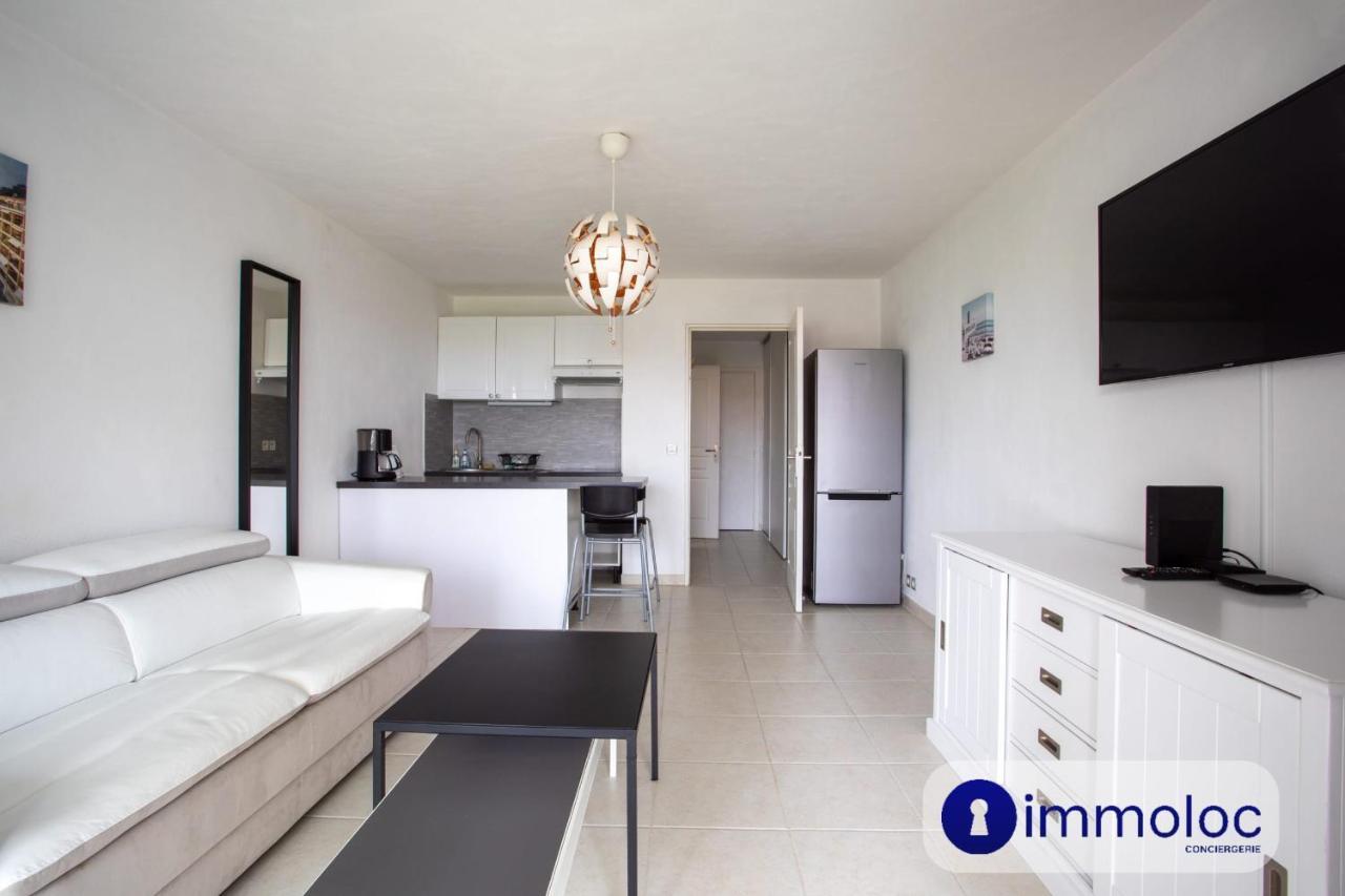 Air-Conditioned Studio With Pool St Laurent Du Var แซ็งต์-โลร็อง-ดู-วาร์ ภายนอก รูปภาพ